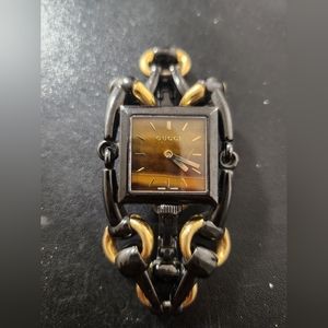 Gucci Signoria 14 Karat Gold plated watch (women's)